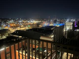 Luxury High Rise Downtown Apartment - 5