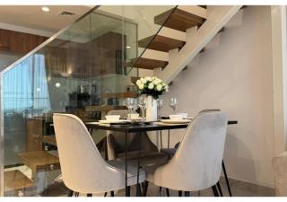 Dove 2BR Modern Poolside Stay - Walk to Masdar Park & City Centre Mall - 5