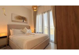 Dove 2BR Modern Poolside Stay - Walk to Masdar Park & City Centre Mall - 9