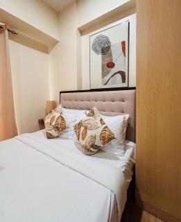 A Dreamy Elegant Studio - 5