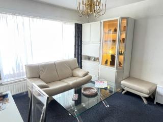 - - - - - Au Sixième Ciel - - - - - - 7