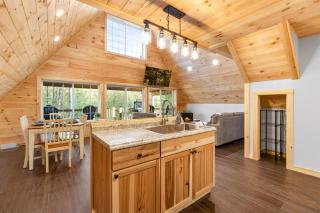 The A-mazing Creekside Escape - 5