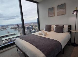 Modern Nomads Harbour View 2BR with Pool and Gym Walk to Marvel Stadium - 7