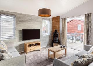 Roydon Marina Village - 2