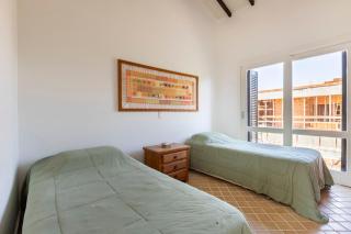 Recanto na represa em condomínio com portaria - 5