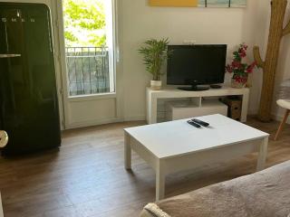 Appartement 2 pièces au cœur de St Cyr sur Mer avec parking - FR-1-770-58 - 7