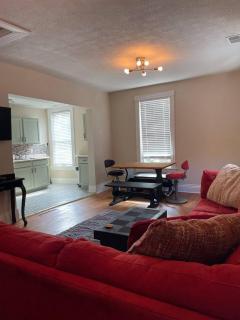Southern Parkway Retreat Near Downtown Louisville - 8
