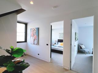 Skyline 222 Luxury 5-Level City Stay Rooftop Terrace - 5