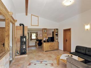 Chalet in Kufstein near Kaiserblick Ski, cleaning included - 0