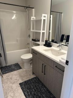 Modern One-Bedroom Retreat in Bear Mountain - 6