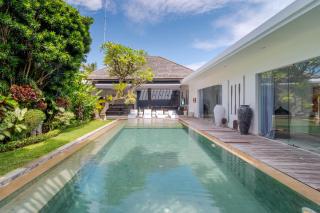 Gorgeous Tropical 3 Bed Pool Villa, 24hr Security - Seminyak - 0