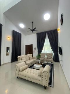 The Indah Homestay Gerik - 0