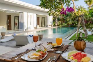 Gorgeous Tropical 3 Bed Pool Villa, 24hr Security - Seminyak - 1