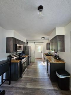 Cozy 3BR Cottage Near Headlands - 9