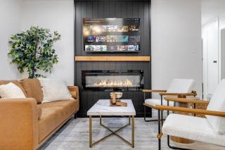 Spacious Family Retreat in the Heart of Garland - 8