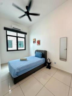 SpaciousFun4BR Home 9Pax 3Bath Snooker ALMA - 1
