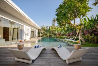 Gorgeous Tropical 3 Bed Pool Villa, 24hr Security - Seminyak - 2