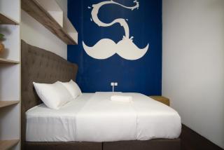 Moustachz Hauze , Georgetown - 4