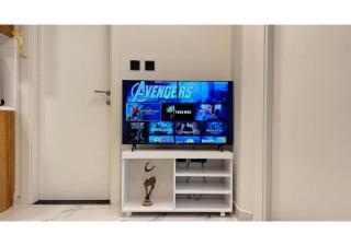 Azure Haven 1 - Stylish 1BR Escape with Balcony Views Near Abu Dhabi Corniche - 6