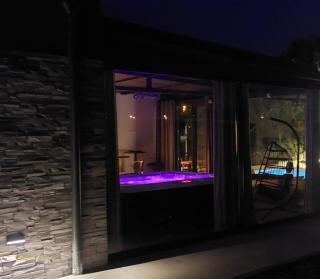 Casa di Ljubica - Private paradise in Pula - Luxury and romance for couples, jacuzzi, massage, pool, bbq and fenced yard - 0
