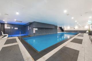 Incredible City Views in Convenient CBD Apartment - 7