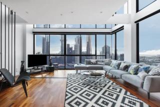 Incredible City Views in Convenient CBD Apartment - 2