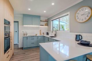 Fairway Views - Golf Course location with Spa Pool - 5