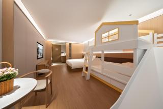 Beijing Tangfu Hotel - located in the city center adjacent to the subway station close to Nanluoguxiang Gulou Lama Temple Tiananmen Square Forbidden City Temple of Heaven providing laundry car rental and ticketing services - 1