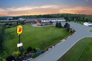 Super 8 by Wyndham Eveleth - 4