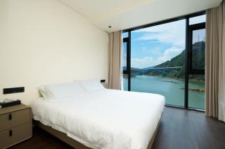 The Lake View Deyishe Resort in Thousand Island Lake - 4