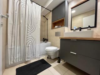 Cosmopolis Family Apartment - Pools & Gym - 5