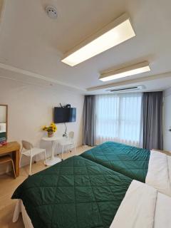 40, 2 minutes run to the beach, close to the sea, 5 minutes to Club D Oasis swimming pool, nice and long walk along the beach - 8