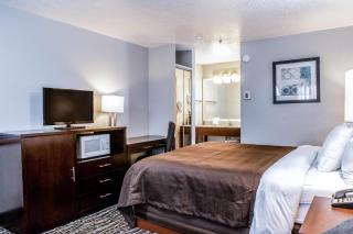 Clarion Hotel By Humboldt Bay - 1