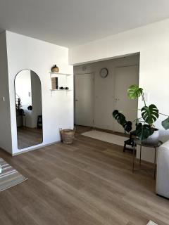 Y - New and gorgeous two-room apartment - 4
