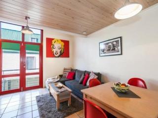Cora Lynn - Apartment 18 - Lorne - 6
