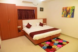 Hotel Lily Inn - 3