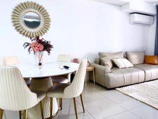 Free AC,Wifi & Parking, Close Shopping and station - 0