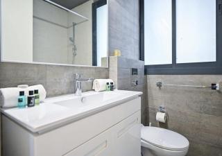 Cozy 2BR with Balcony and Mamad on Dizzengoff by HolyGuest - 2