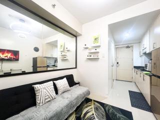 Evergreen Sea Residences 1BR by JBCo - 3