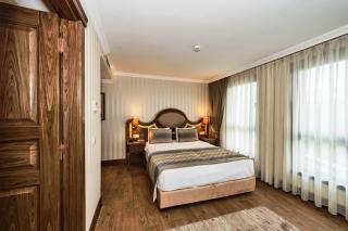 The Central Hotel - 6