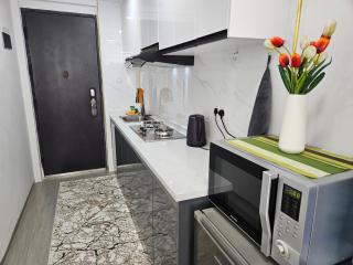 Kilimani Stylish Studio with Gym & Restaurant near Yaya Centre - 1