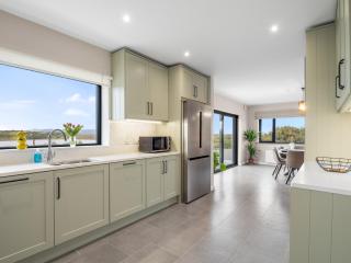 Lakeview House - 7