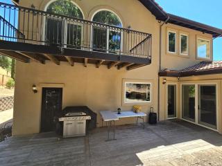 The Alhambra Retreat Gated Spacious Private - 9