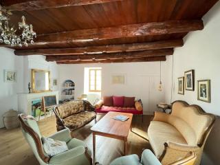 La maison près de la fontaine - 7