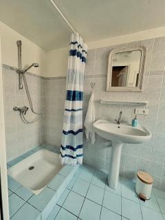 La maison près de la fontaine - 2
