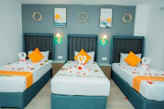 Golden Hotel - 1