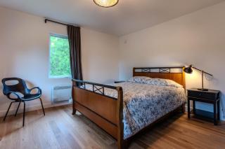 By the river - Le 91 - 3