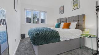 Autumn House - Spacious 4 Bedroom, Smart TVs all Rooms - 7