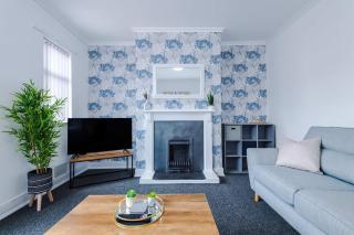 Spacious 3 Bed House by 53 Degrees Property - Close to Crewe Station - 0