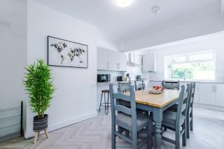 Spacious 3 Bed House by 53 Degrees Property - Close to Crewe Station - 5